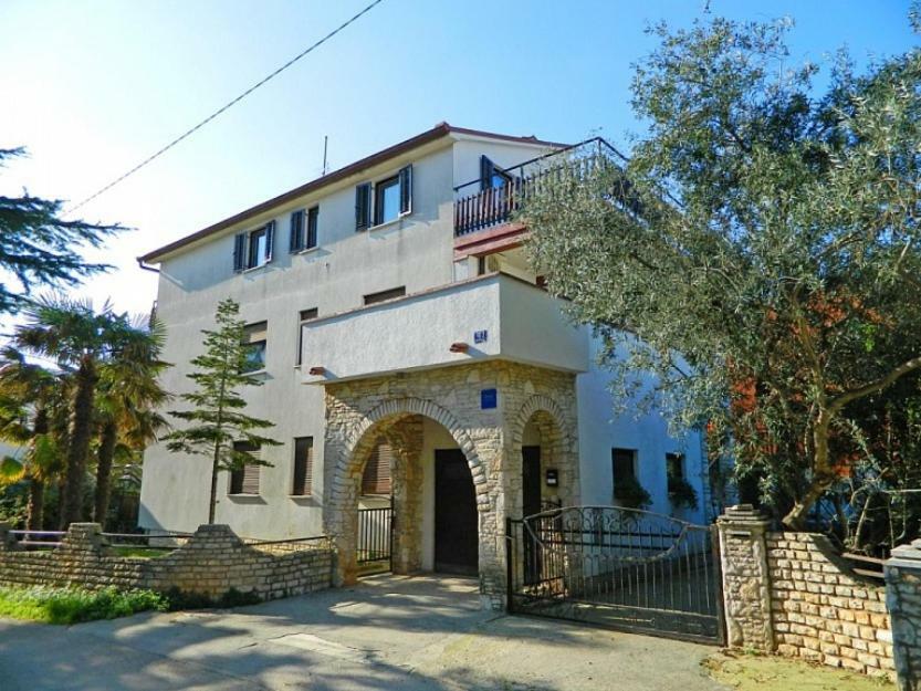 Apartments Dora Медулин Екстериор снимка