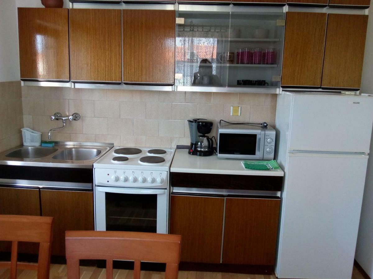 Apartments Dora Медулин Екстериор снимка
