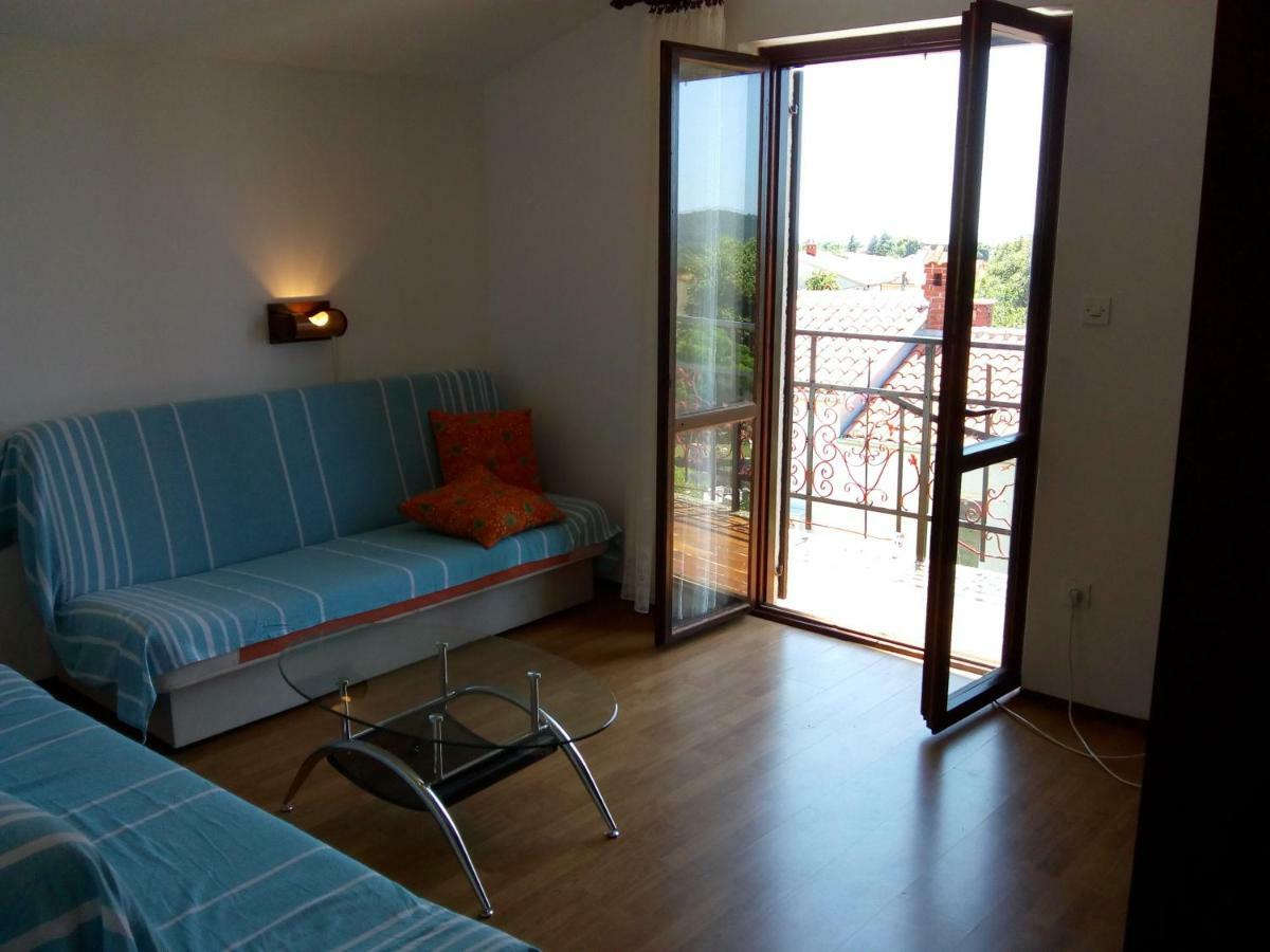 Apartments Dora Медулин Екстериор снимка