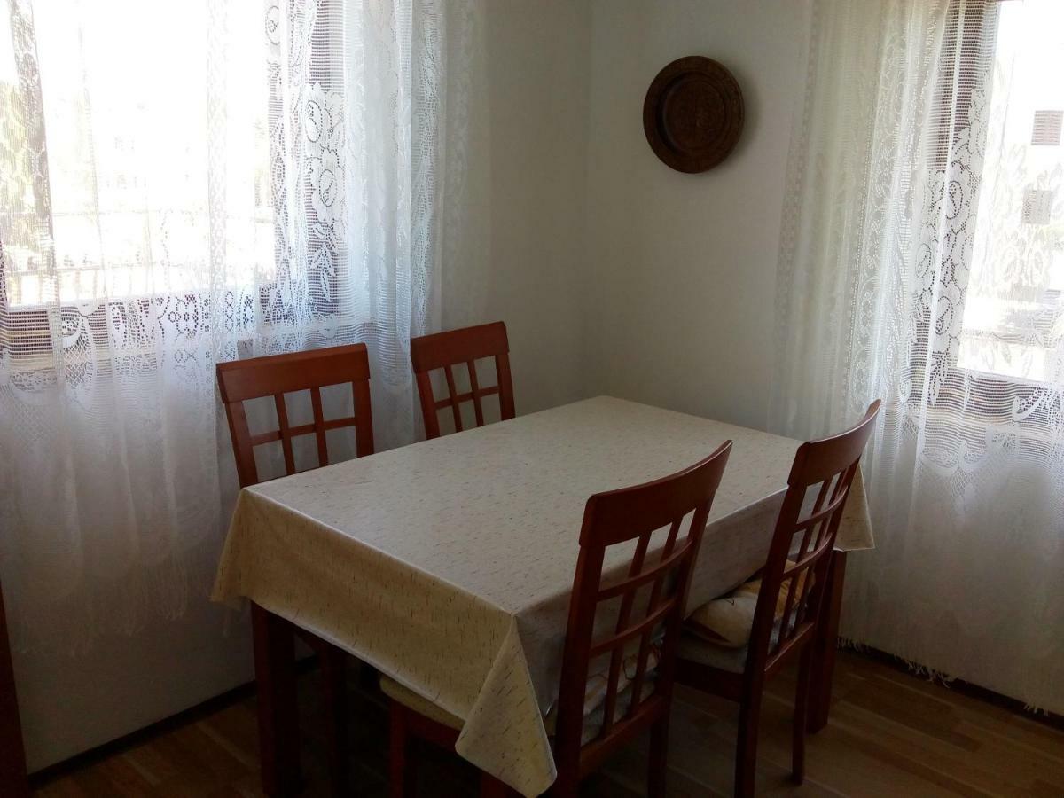 Apartments Dora Медулин Екстериор снимка
