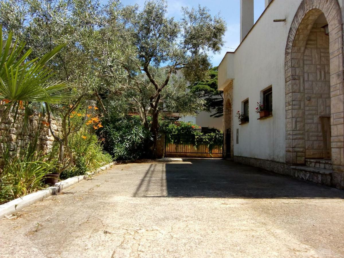 Apartments Dora Медулин Екстериор снимка